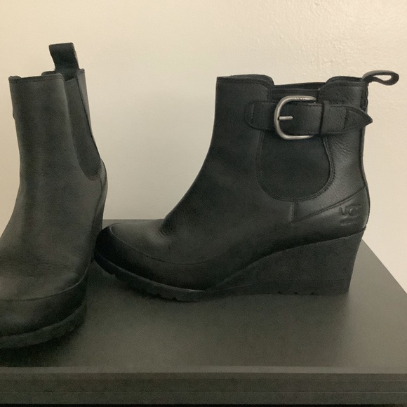 UGG Arleta Waterproof Ankle Wade Size 8 (Without box) - Picture 1 of 9